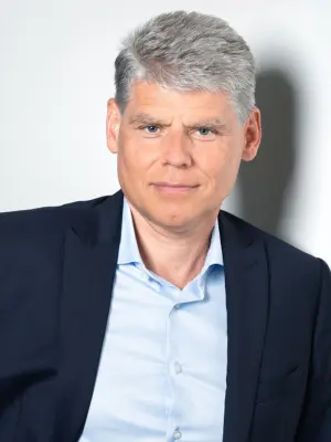 Portrait of Dr. Markus Forschner, CFO