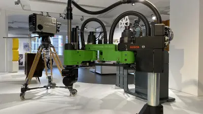 swivel-arm robot in an exhibition