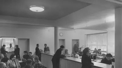 Schalterraum der Bosch-BKK in Stuttgart, 1953