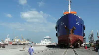 Strong enough for even the toughest jobs: a ship lift driven by Bosch Rexroth technology in Dubai, 2015