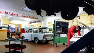 Sell install repair the history of Bosch Car Service Bosch