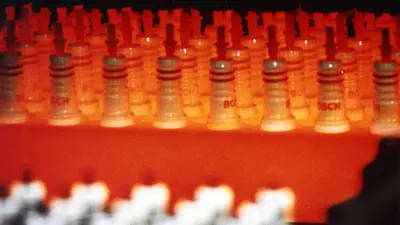 Fertigung global: Herstellung von Bosch-Zündkerzen in Brasilien, 1986