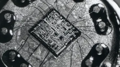 Integrierter Schaltkreis IC für die elektronische Benzineinspritzung L-Jetronic, 1975