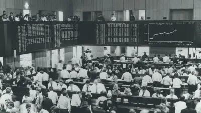 Die computergesteuerte Anzeigentafel der Bosch-Tochtergesellschaft Telenorma zeigte 1989 den Verlauf des Deutschen Aktienindex DAX.