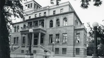 The Image shows the Heidehof villa.