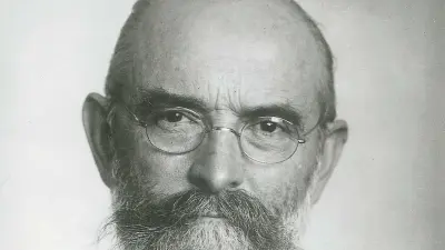 Face of a serious looking Robert Bosch in close-up