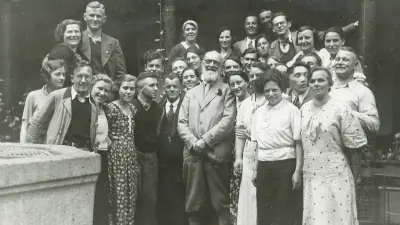 Group photo with Robert Bosch and associates