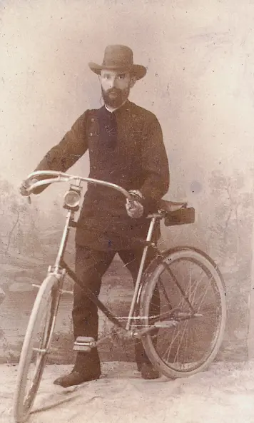 Photo on his business card.