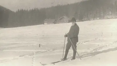 Robert Bosch on skis on a snow-covered slope.