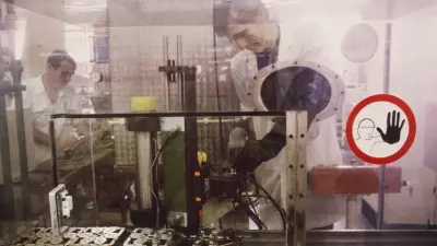 Production of electronic regulators at a FEMSA plant, 1985