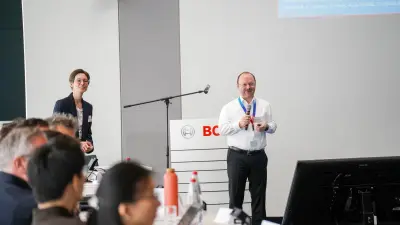 Dr. Udo Gómez, President of Bosch Research, and Cornelia Krauss on stage at the 2025 Bosch Research Foundation presentation event in Renningen.