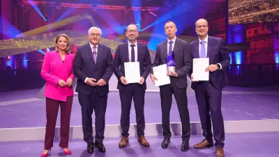 Gewinner-Team bei der Preisverleihung