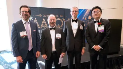 Awardee Liu Ren with the Head of Bosch Research and Executive Vice President of Bosch Research as well as the Head of Development Bosch Mobility, U.S.
