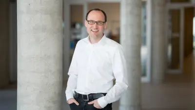 Dr. Steffen Knoop