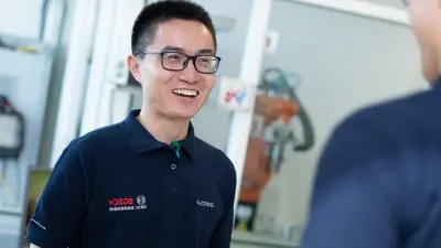 Dr. Robert Xie