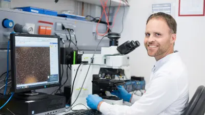 Dr. Jochen Hoffmann