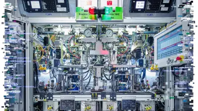A look inside a test station at the Bosch plant in Bamberg. The AI Analytics Platform relays its analyses directly to the connected displays. Bosch Research develops and researches the AI algorithms required for this.