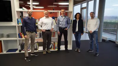 Gruppenfoto der Bosch Unfallforschung im Büro von Bosch Corporate Research, Renningen.