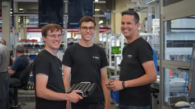 Bosch Researchers demonstrating a situation where only a small quantity needs to be produced and with a high level of product variation at the production hall of Bosch Rexroth, Stuttgart, Germany.