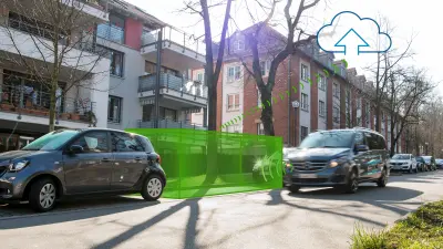 Ein Auto findet seinen Weg zum Parkplatz alleine.