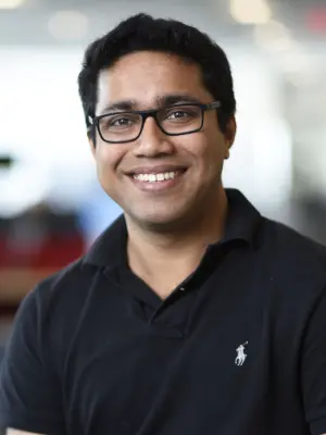 Bosch-Experte Samarjit Das lacht in die Kamera.