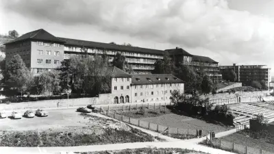 An external view of the Robert Bosch Hospital (1961).