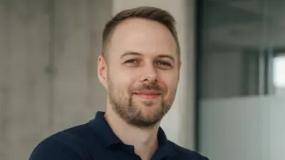 Christoph is a research engineer specialized in the control of stochastic dynamical systems and decision-making under uncertainty.