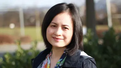 Lan Fang, chairwoman of the "Chinese@bosch" network, smiles at the camera