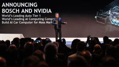 Jensen Huang spricht auf der Bühne der Bosch IoT-Konferenz.