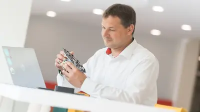 Bosch expert Marcus Parentis working at a desk.