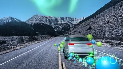 Vor einer imposanten Berg-Kulisse fährt ein Auto. Aus dem Auspuff des Fahrzeuges kommen animierte Moleküle.