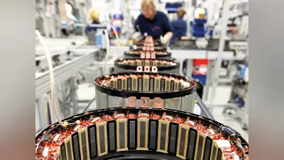 Fertigung von Elektromotoren für elektrisch angetriebene Fahrzeuge am Bosch-Standort Hildesheim (2015). Sie sind neben der Leistungselektronik, Invertern und Technik für Energierückgewinnung ein Kernstück der Elektromobilität der Zukunft.