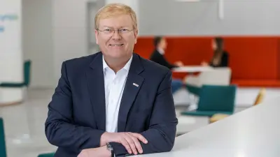 Porträt von Dr. Stefan Hartung, Vorsitzender der Geschäftsführung der Robert Bosch GmbH.