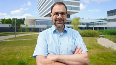 Stefan Schmid is a Senior Expert at Bosch Research in the areas of Knowledge Engineering and Digital Twins.