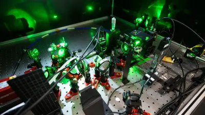 The set-up of the NV-Magnetometer in the lab.