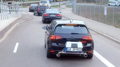 Bosch Auto mit RDE Messgerät im Verkehr