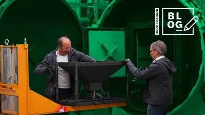 Dr. Thomas Waldenmaier and Dr. Hermann Autenrieth are preparing the process of low-pressure carburizing of gear components at Bosch Research.