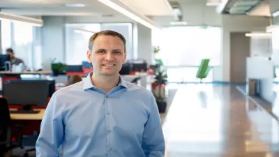 Jake Christensen and his department at Bosch Research conduct research to enhance the durability of fuel cells for commercial vehicles and therefore take a closer look at the company Tesla.