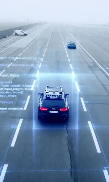 Ein Auto auf einer Straße mit Sodtware-Code, der die automatisierten Fahrfunktionen visualisiert.
